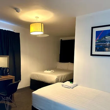Hotel Express Newcastle Гейтсхед Экстерьер фото