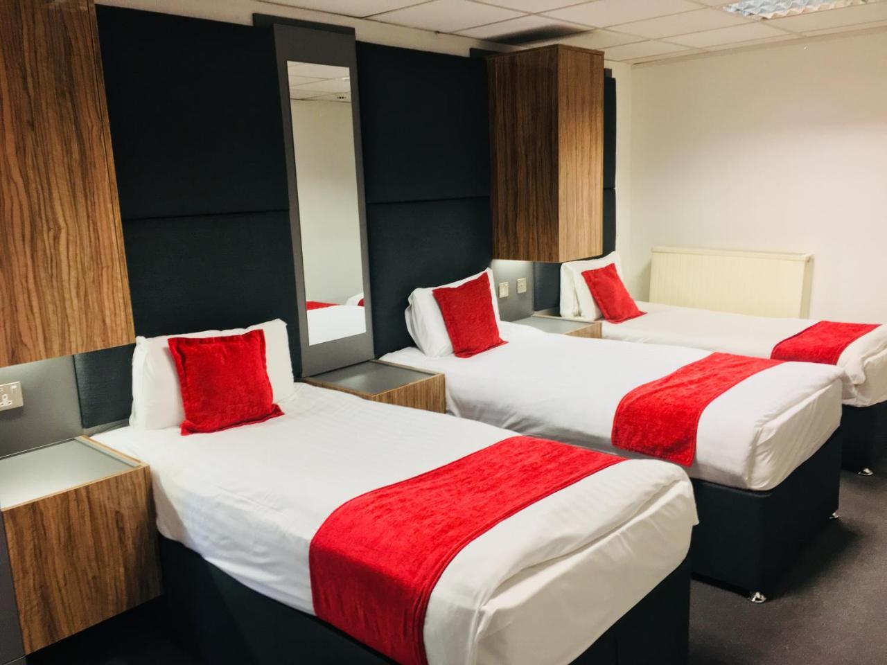 Отель Express Newcastle 3*