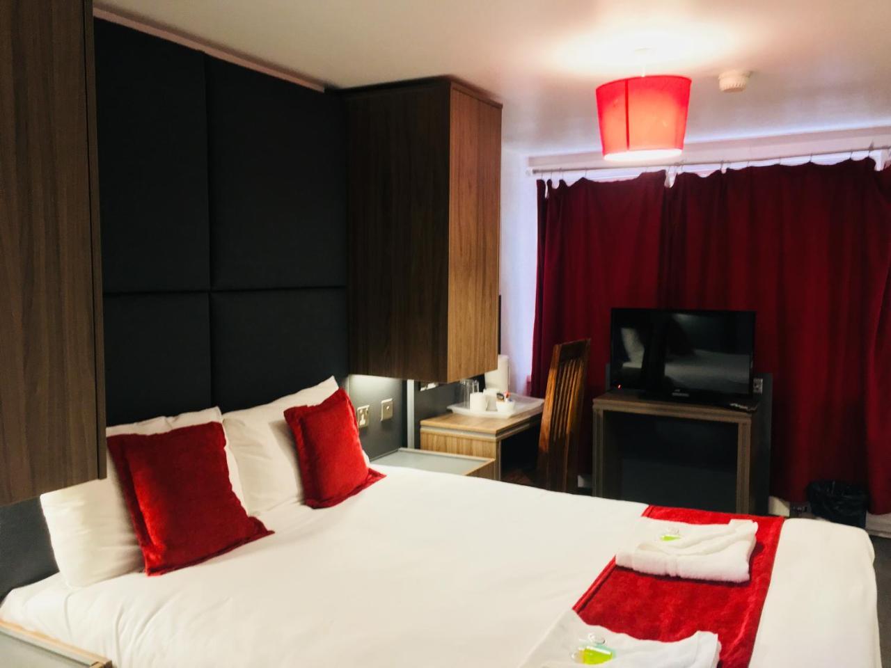 Express Newcastle Отель 3*
